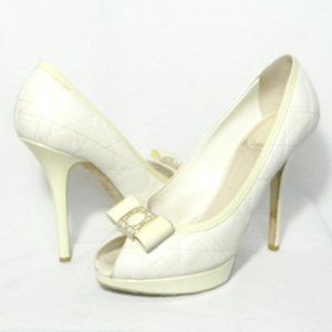 Christian Dior Cream Quilted Leather Pumps Sz 38.5